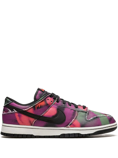 Nike Dunk Low Retro Graffiti 运动鞋 In Pink