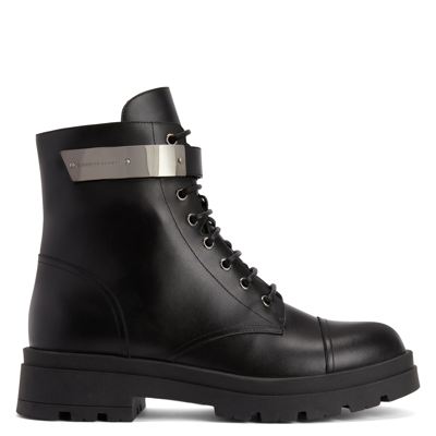 Giuseppe Zanotti Ruger In Black