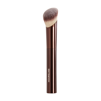 HOURGLASS AMBIENT SOFT GLOW FOUNDATION BRUSH
