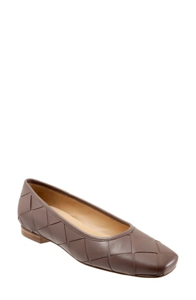 Trotters Hanny Flat In Taupe