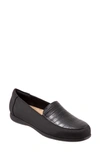Trotters Deanna Flat In Black Micro