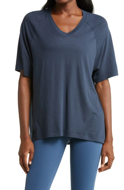 Zella V-neck Raglan Sleeve T-shirt In Navy Eclipse