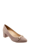 Trotters Kenzie Pump In Taupe Suede
