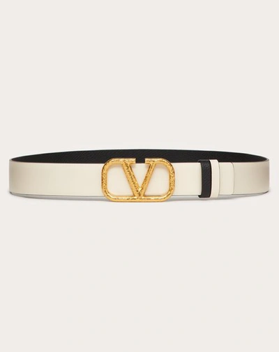 Valentino Garavani Reversible Vlogo Signature Belt In Grainy Calfskin 30mm Woman Light Ivory/black 1 In ライトアイボリー/ブラック