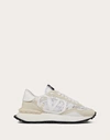 Valentino Vlogo Signature Lacerunner Sneakers In ホワイト
