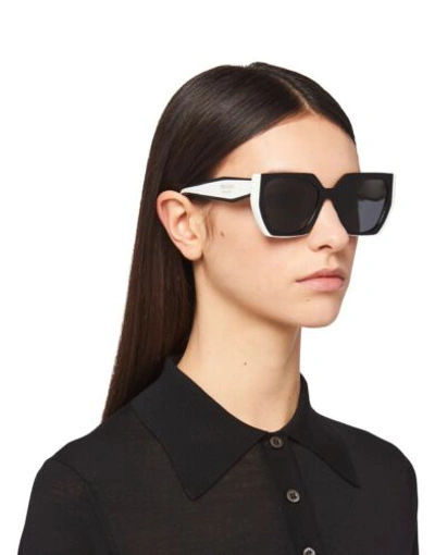 Pre-owned Prada Cateye Pr 15ws 09q550 Black White Dark Grey Lenses Women Sunglasses In Gray