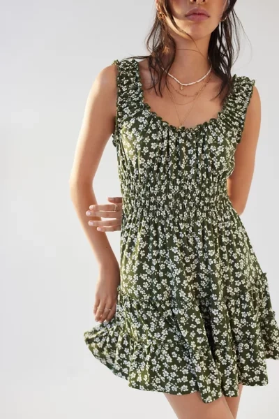 URBAN OUTFITTERS UO LIZZY SMOCKED FLORAL MINI DRESS 
