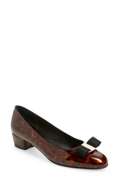 Ferragamo Vara Patent Leather Pumps In Brown