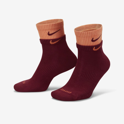 Nike Everyday Plus Cushioned Training Ankle Socks In Red