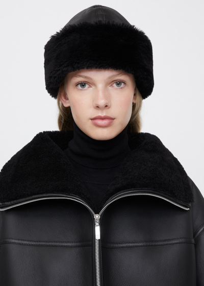 Totême Shearling Winter Hat Black