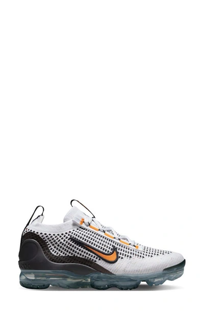 Nike Kids' Air Vapormax 2021 Fk Trainer In White/ Kumquat/ Black