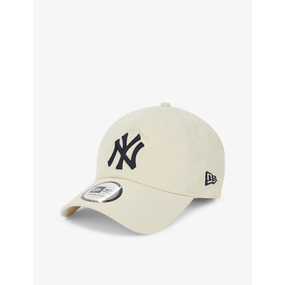 New Era Casual Classic New York Yankees Essential Cotton-twill Cap In Beige