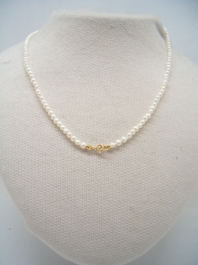 Pre-owned Cozzi Gioielli Pearl Necklace Japanese Cultured With Closure Yellow Gold 18 Carats (750)