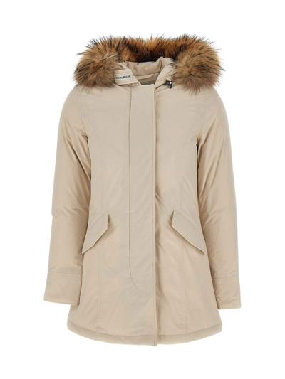 Woolrich Fur-trimmed Hooded Parka In Neutral