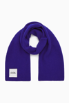 Cos Ribbed Wool And Cashmere-blend Scarf In Blue