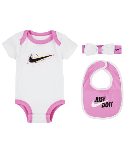 Nike Baby Girls Bodysuit, 3 Piece Set In White | ModeSens