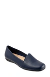 Trotters Sage Flat In Navy
