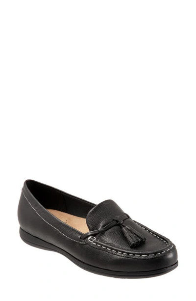 Trotters Dawson Tassel Loafer In Multi