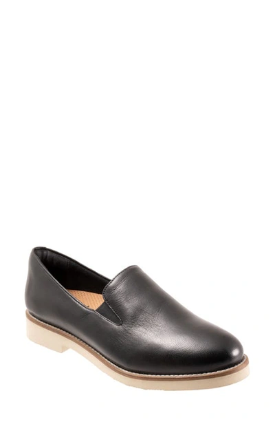 Softwalk Whistle Ii Slip-on Loafer In Black