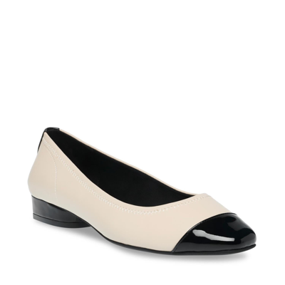Anne Klein Women's Caroleen Flats In Vanilla/ Black