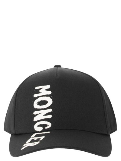 Moncler Logo Printed Baseball Cap In Black