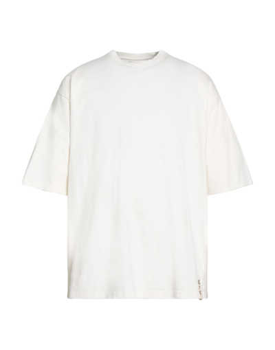 Novemb3r T-shirts In White