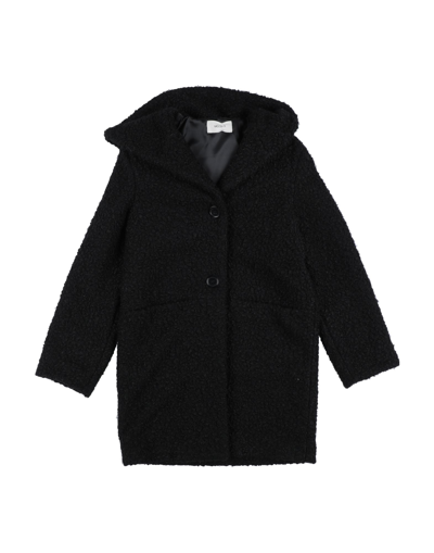Vicolo Coats In Black