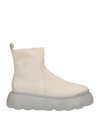 Pomme D'or Ankle Boots In White