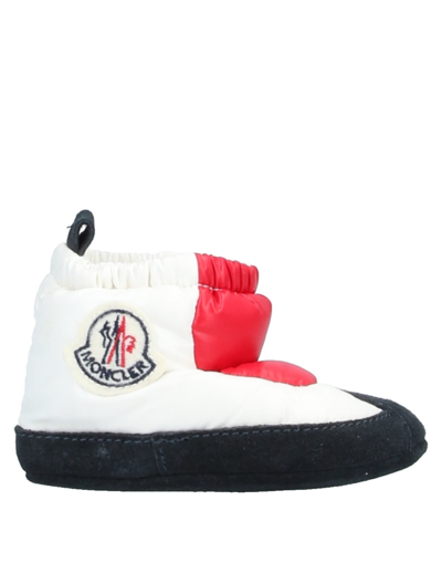 Moncler Kids' Newborn Shoes In White