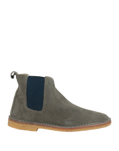 Lerews Ankle Boots In Military Green