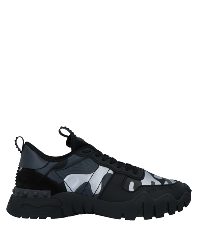 Valentino Garavani Sneakers In Black