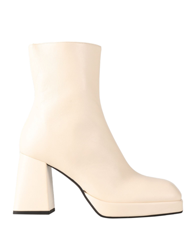 Bianca Di Ankle Boots In White