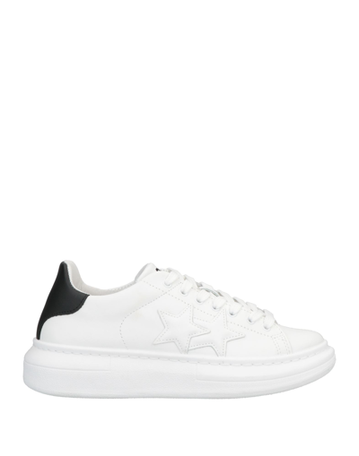 2star Sneakers In White