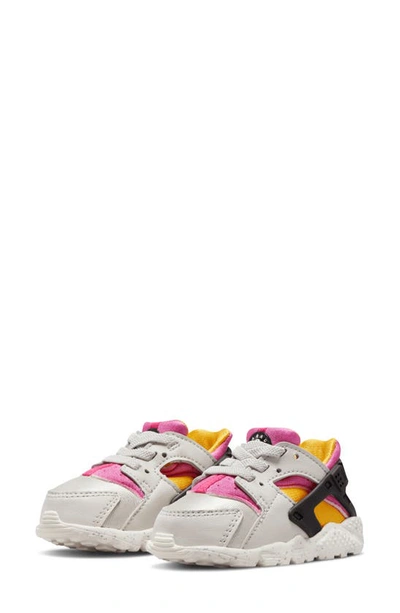 Nike Kids' Huarache Run Sneaker In Light Bone/ Gold