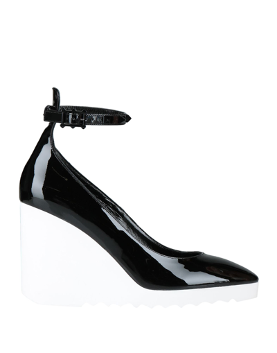 Valentino Garavani Pumps In Black