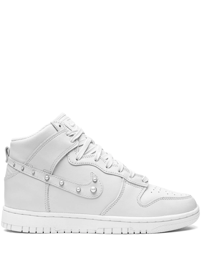 Nike Dunk High Se Sneakers In White
