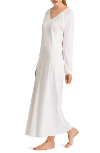 Hanro Pure Essence Nightgown In 102 - Off White