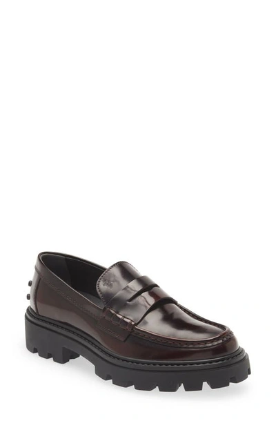 Tod's Lug Sole Loafer In Wine