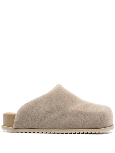 Yume Yume Round Toe Slippers In Neutrals