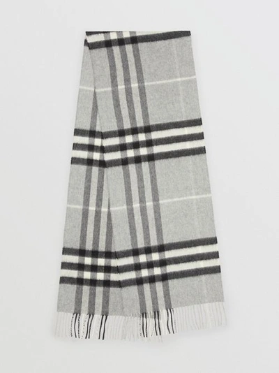 Burberry The Classic Check Cashmere Scarf In Pale Grey