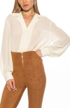 Alexia Admor Mila Long Sleeve Chiffon Blouse In Ivory