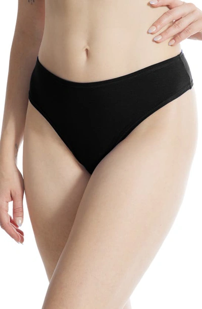 Hanky Panky Playstretch Natural Rise Thong In Black