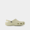 Crocs Sandales Classic En Ivoire In Neutral