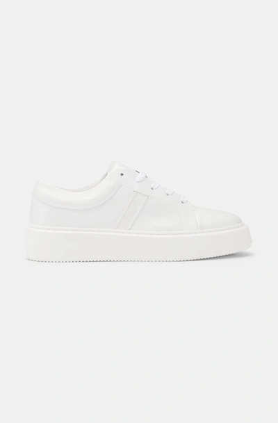 Ganni Vegea Sneakers In White