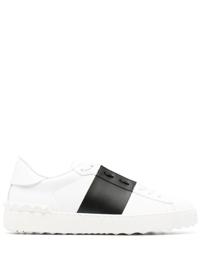Valentino Garavani Rockstud Low-top Sneakers In White