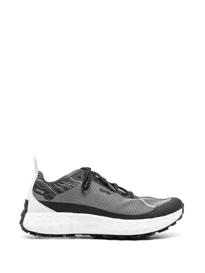 Norda 001 Mesh Running Sneakers In Black/white