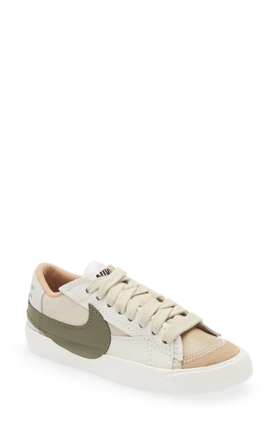 Nike W Blazer Low '77 Jumbo女子运动休闲透气耐磨复古板鞋 In Sanddrift/ Olive/ Light Silver