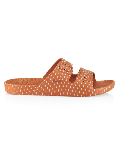 Freedom Moses Dotted Two-strap Slides In Stone Dots