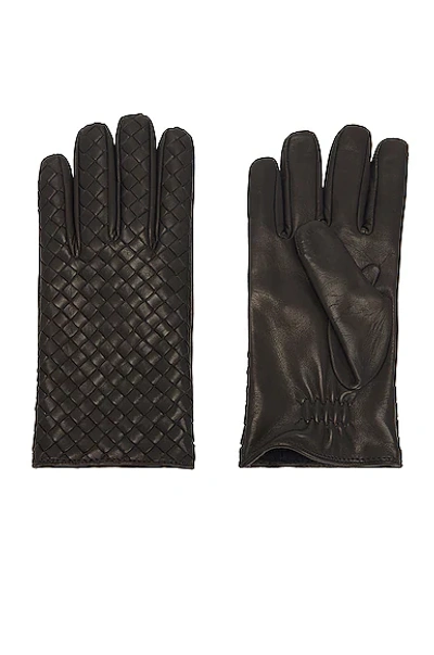 Bottega Veneta Gloves Intreccio Leather In Fondant