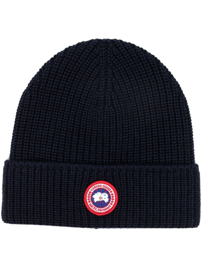 Canada Goose Arctic Disc-embellished Wool Beanie In Blau